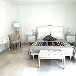 فندق مبيت وإفطار Augustea Sannicandro di Bari