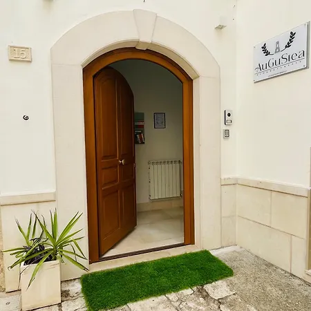 Alojamento de Acomodação e Pequeno-almoço Augustea Sannicandro di Bari