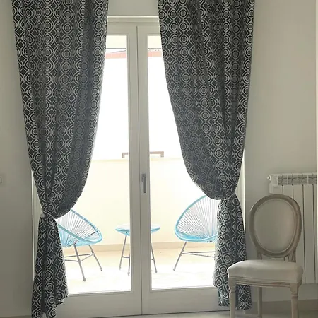 Alojamento de Acomodação e Pequeno-almoço Augustea Sannicandro di Bari