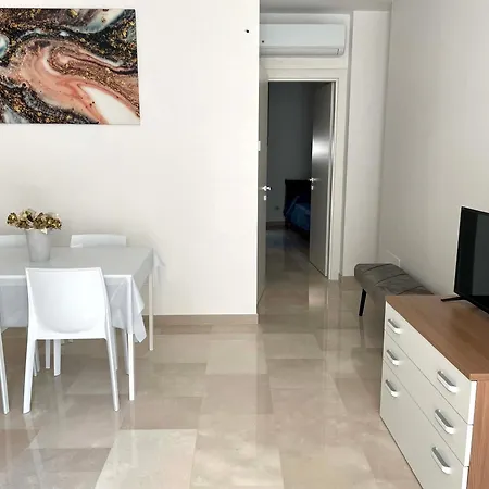 Augustea B&B 산니칸드로디바리