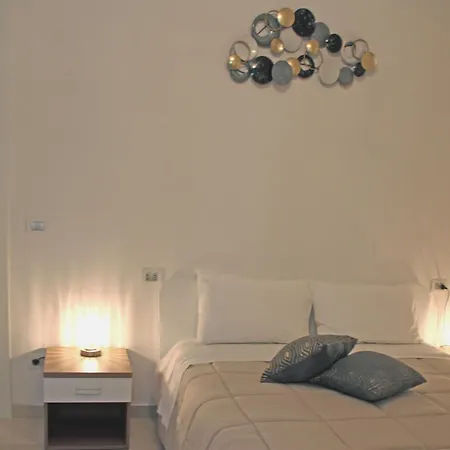 Augustea לינה וארוחת בוקר