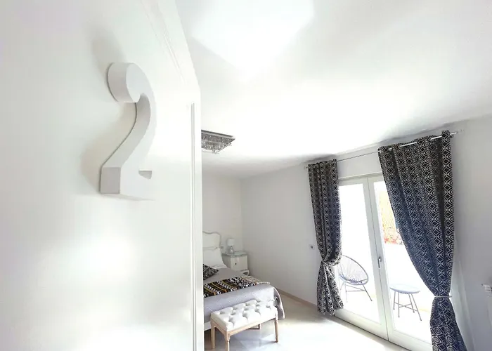 לינה וארוחת בוקר Augustea 3*