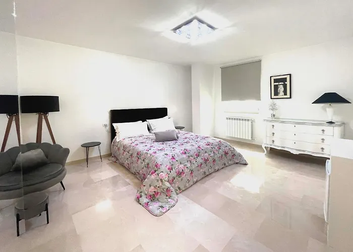 Oda ve Kahvaltı Augustea Sannicandro di Bari