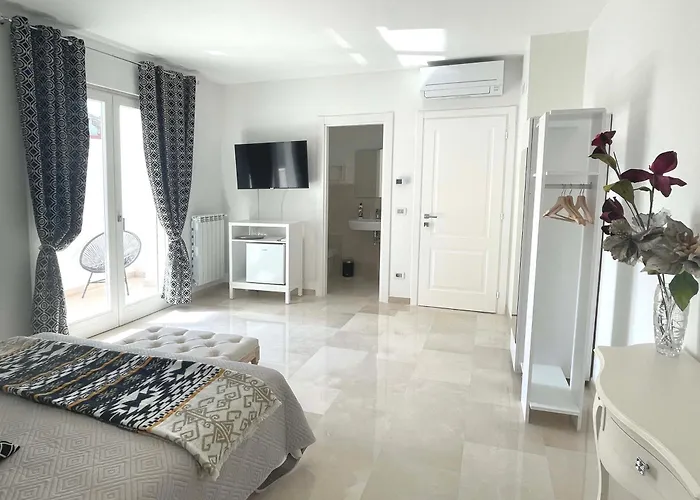 Augustea Oda ve Kahvaltı