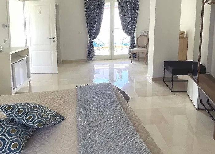 Oda ve Kahvaltı Augustea