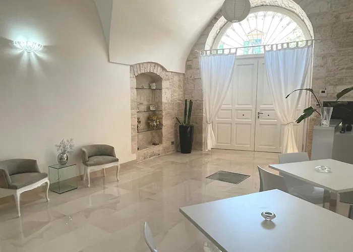 Augustea לינה וארוחת בוקר